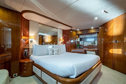 Яхта Princess 25M 2006 7