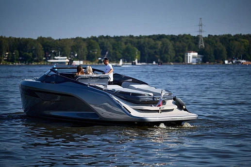 Яхта Princess R35 2021 3