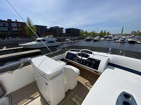 Яхта Princess 54 2008 8