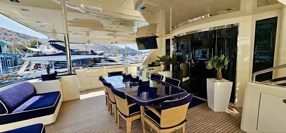 Horizon 122 yacht 2009 42