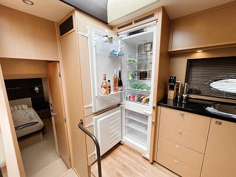 Яхта Princess V62 2010 14