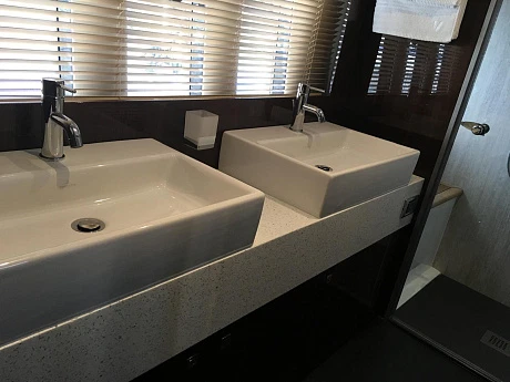 Яхта Fairline Squadron 65 2017 7