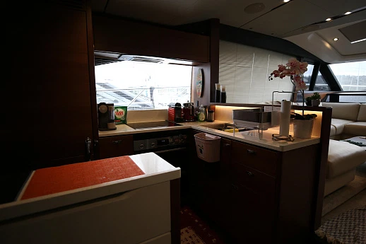 Princess S65 yacht 2019 7