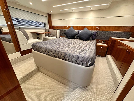 Яхта Sunseeker Predator 50 2021 4