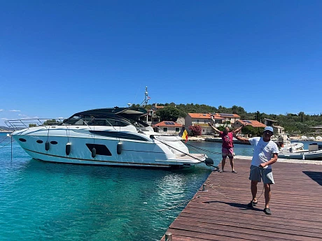 Яхта Princess V48 Open 2016 5