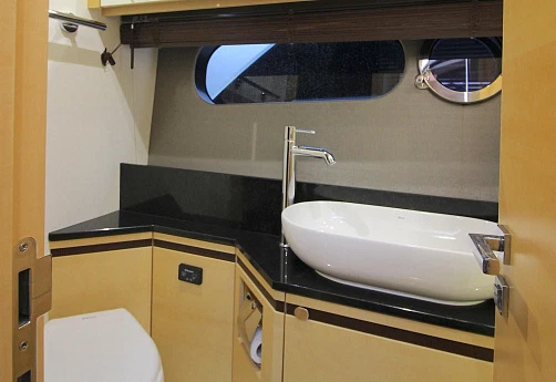 Sunseeker San Remo yacht 2013 13