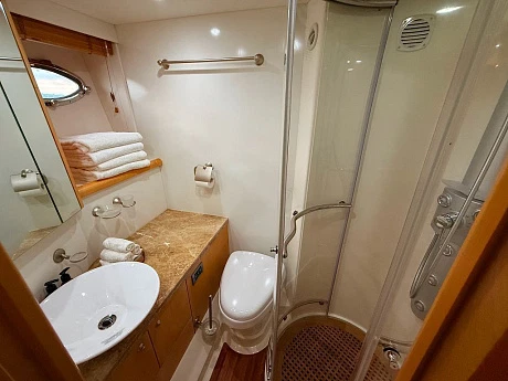 Яхта Sunseeker Predator 62 2008 32