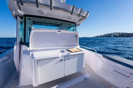 Яхта Axopar 29 XC Cross Cabin  7