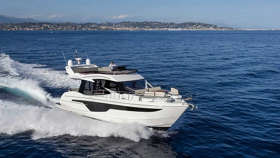 Яхта Galeon 500 FLY  2