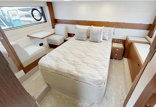 Яхта Sunseeker Predator 50 2019 11