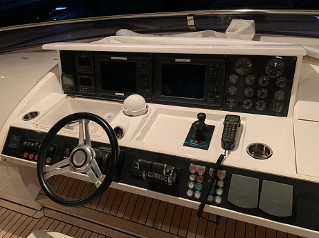 Яхта Princess 98 MY 2012 2