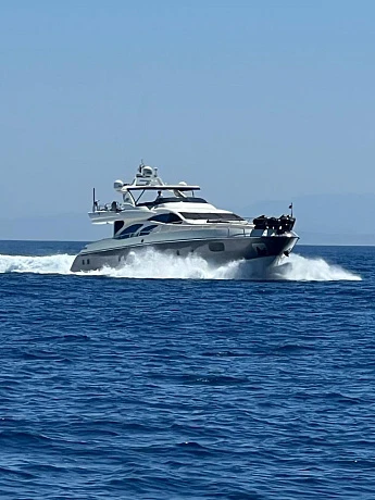 Яхта Azimut 98 Leonardo 2010 3