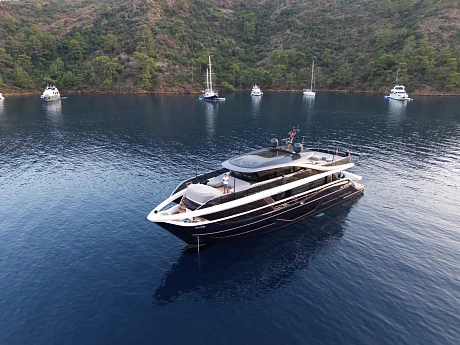 Яхта Princess X95 2021 1