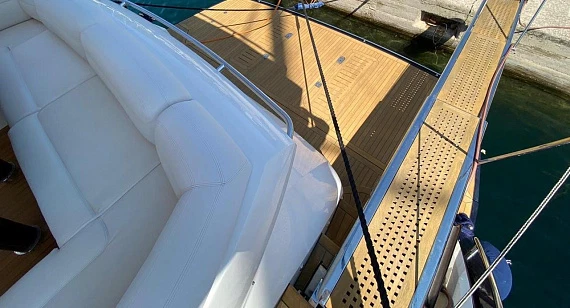 Яхта Princess 82 2014 9