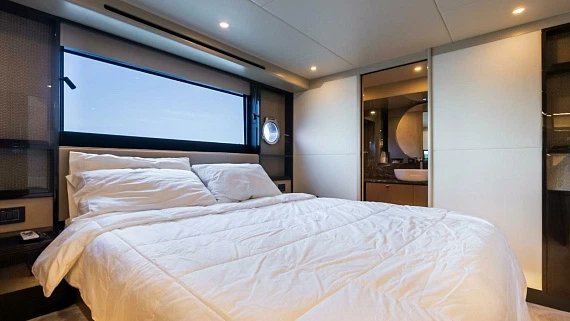 Absolute 60 Fly yacht 2023 12