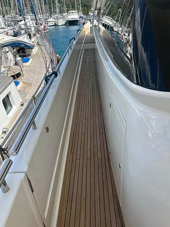 Яхта Ferretti 800 2015 8