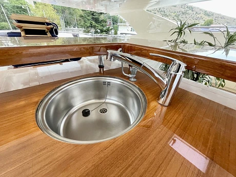 Horizon 122 yacht 2009 17