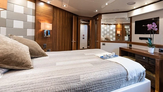 Sunseeker 115 yacht 2015 12