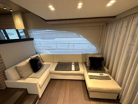 Ferretti 670 yacht 2020 15