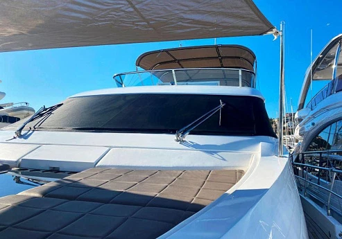 Fairline Squadron 65 yacht 2014 10