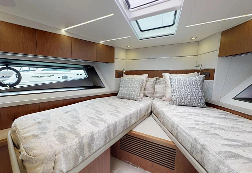 Яхта Sunseeker Predator 50 2019 14