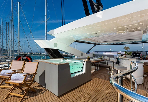 Sunseeker 95 yacht 2021 5