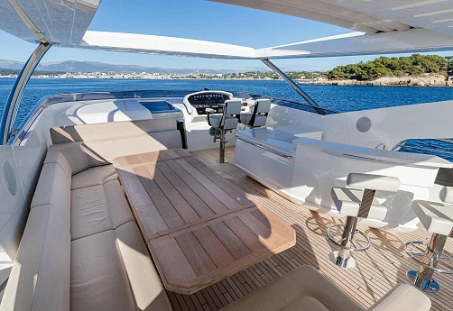 Яхта Sunseeker 95 2018 5