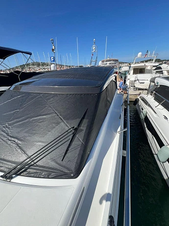 Яхта Princess V48 Open 2016 8