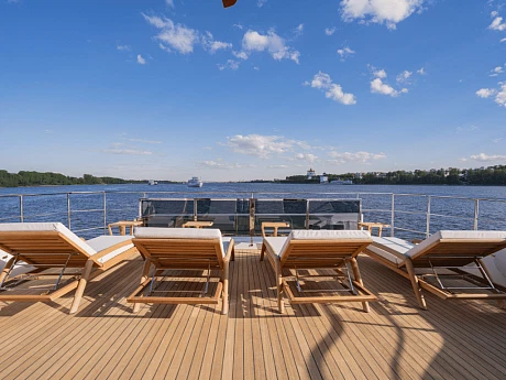 Majesty 111 yacht 2024 11