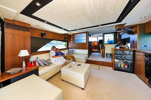 Fairline Squadron 78 Custom yacht 2013 13