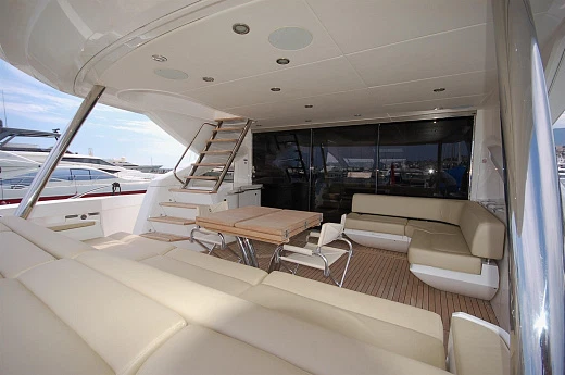 Яхта Sunseeker 80 Sport 2014 3