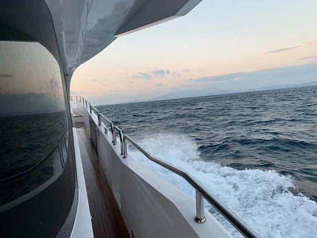 Яхта Sunseeker 86 2018 2