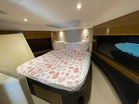 Яхта Princess 56 2014 9