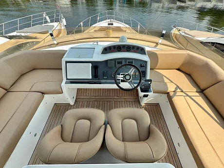 Яхта Princess 62 2008 13