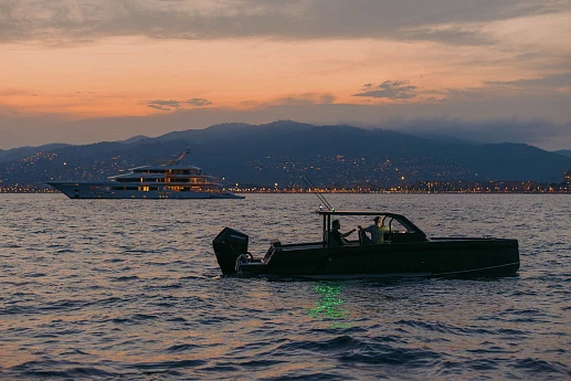 XO DFNDR A8 yacht  4