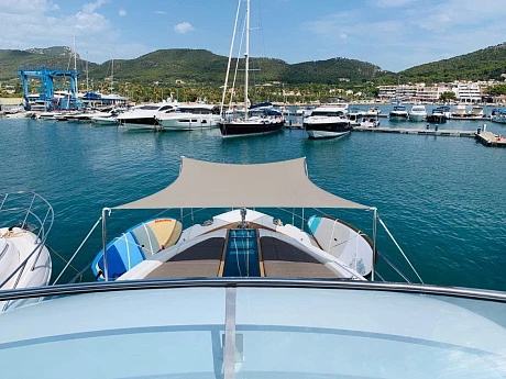 Fairline Squadron 65 yacht 2014 13