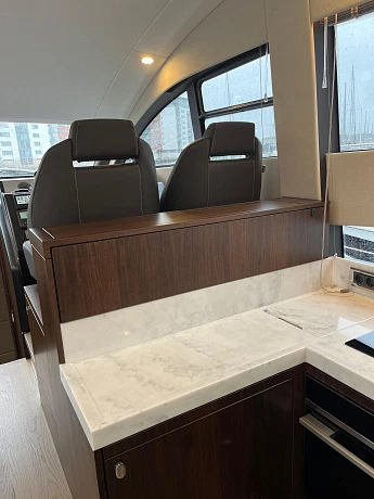 Яхта Fairline Squadron 50 2024 4