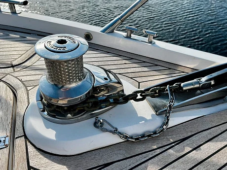 Яхта Windy 58 Zephyros 2007 14