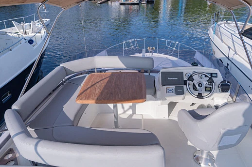 Яхта BENETEAU ANTARES 42 2012 8