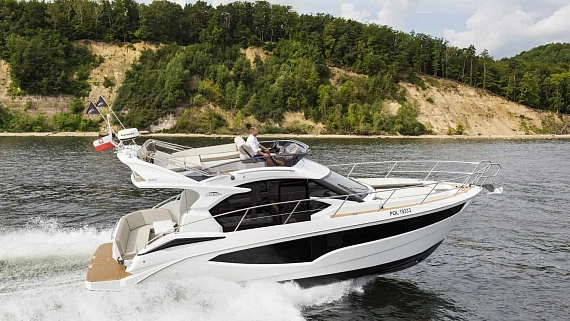 Яхта Galeon 360 FLY  1