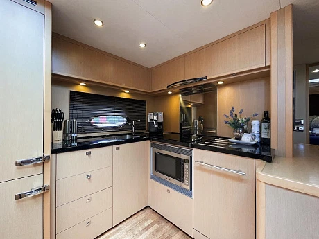 Princess V62 yacht 2010 10