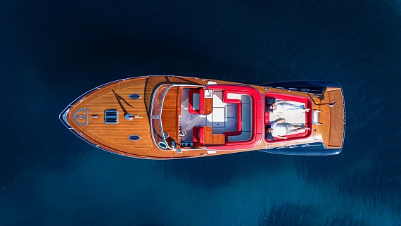 Моторная яхта J Craft Torpedo R 42 2011 12