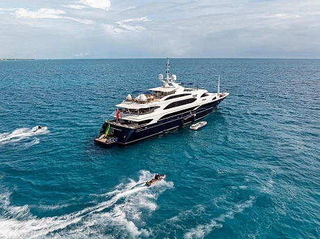 Яхта Benetti 60 2011 4