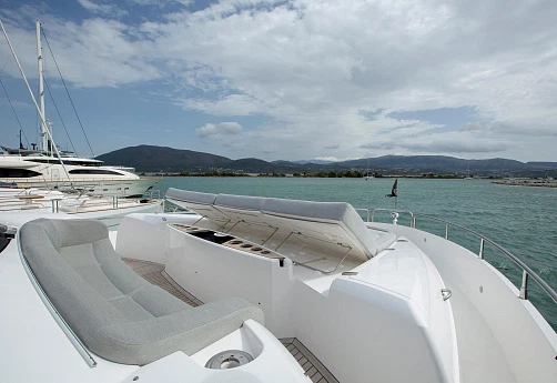 Яхта Sunseeker 75 2016 15