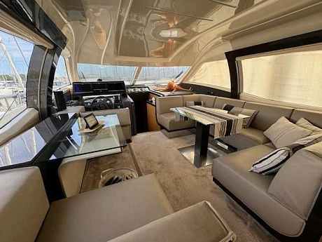 Яхта Ferretti 550 2016 6