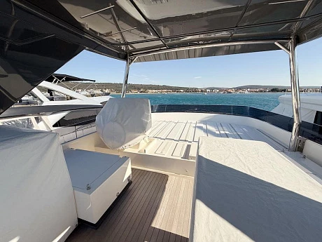 Ferretti 670 yacht 2020 10