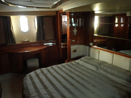 Яхты Azimut 80 2002 19