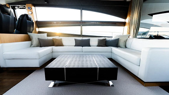 Яхта Princess V72 2012 9