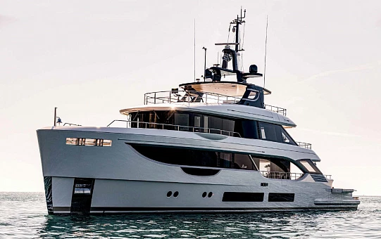 Benetti Oasis 34M
