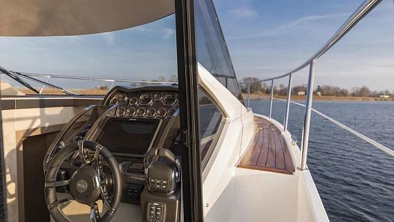 Яхта Galeon 360 FLY  9